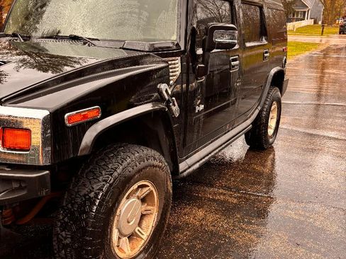 Used 2004 HUMMER H2 w/ Preferred Equipment Group image 7
