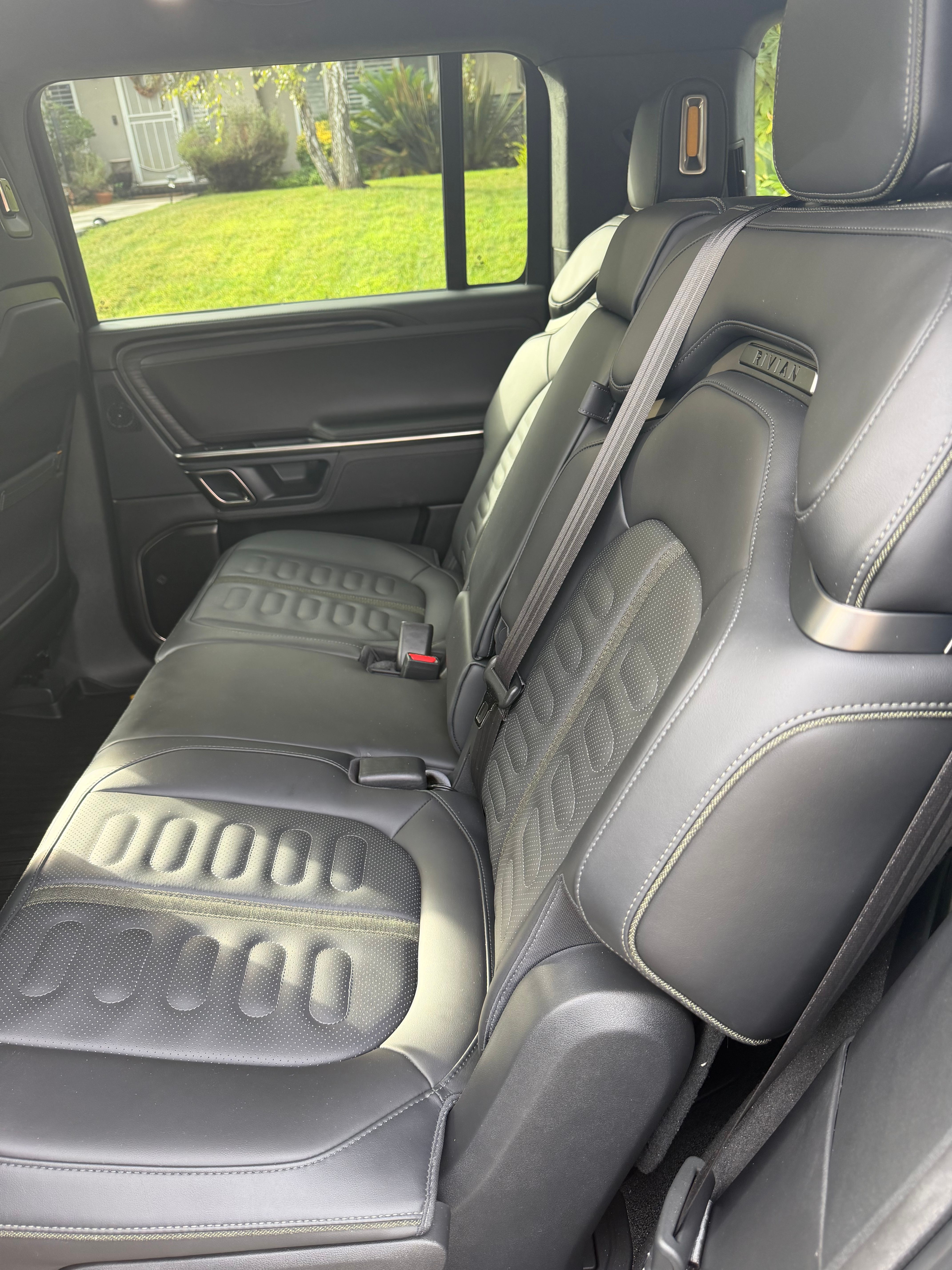 Used 2023 Rivian R1S Adventure Quad AWD/4WD image 28