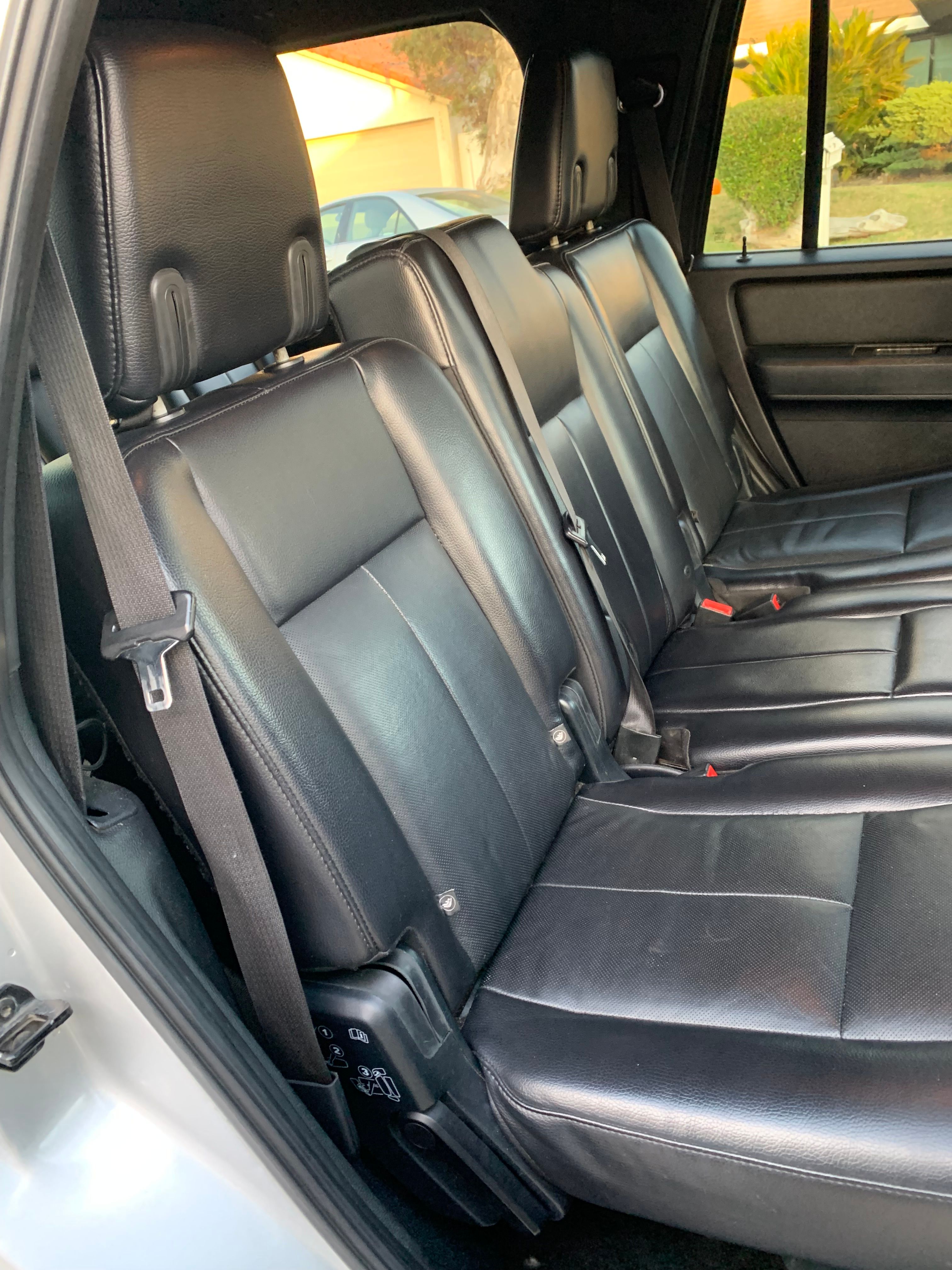 Used 2016 Ford Expedition Limited RWD image 13