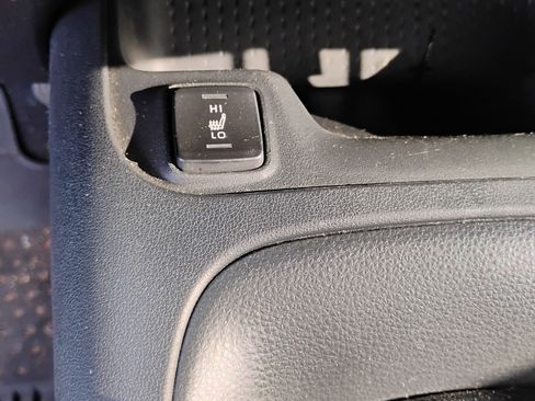 Used 2022 Toyota Corolla XSE image 6