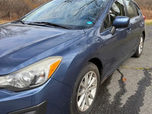 Used 2012 Subaru Impreza 2.0i Premium w/ All-Weather Pkg image 2