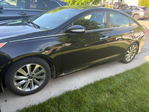Used 2014 Hyundai Sonata Limited w/ Technology Package 05 FWD image 2