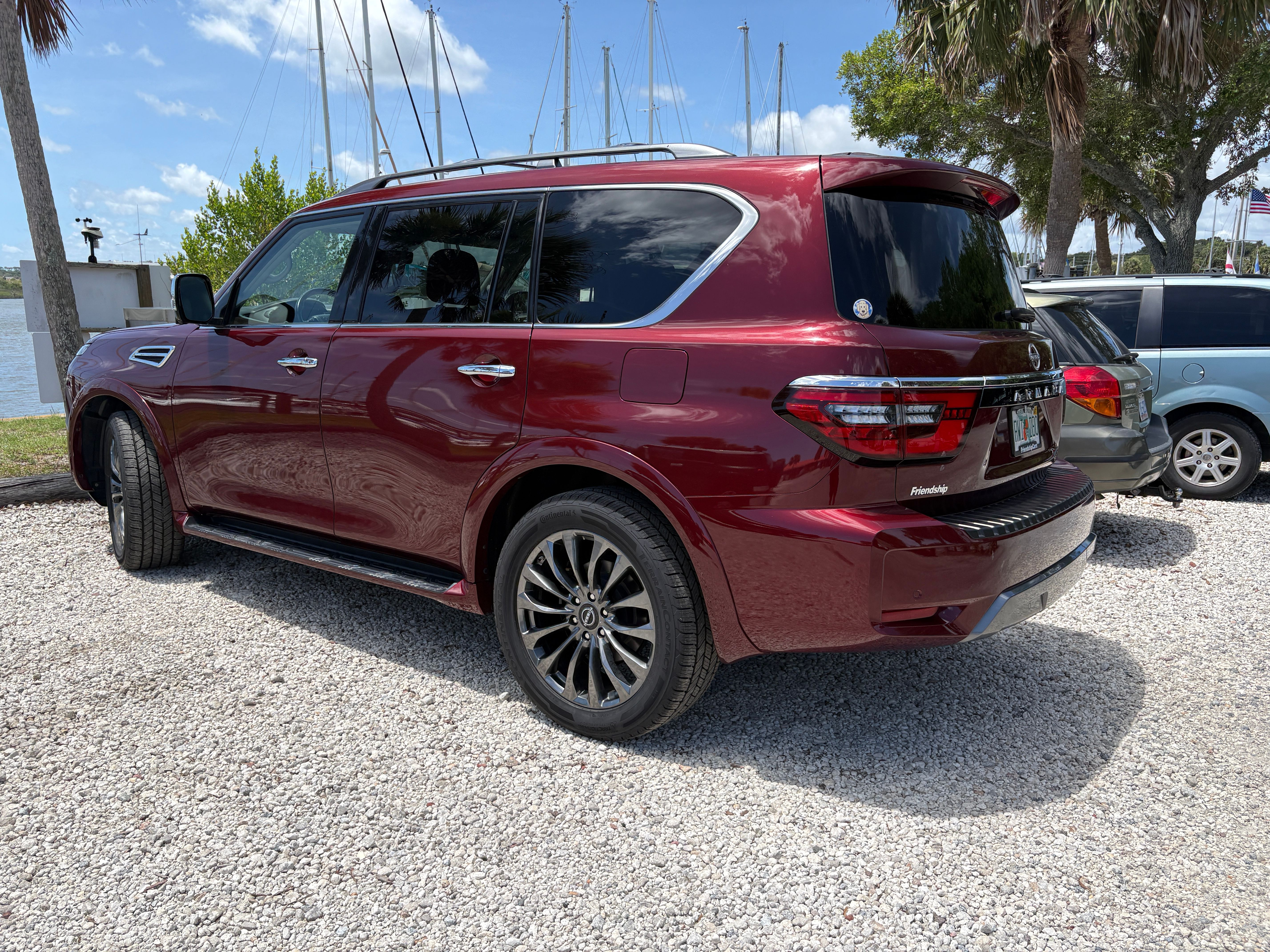 Used 2024 Nissan Armada Platinum w/ Cargo Package AWD/4WD image 2