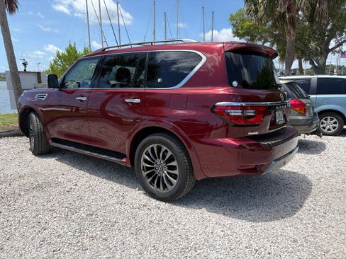Used 2024 Nissan Armada Platinum w/ Cargo Package AWD/4WD image 2