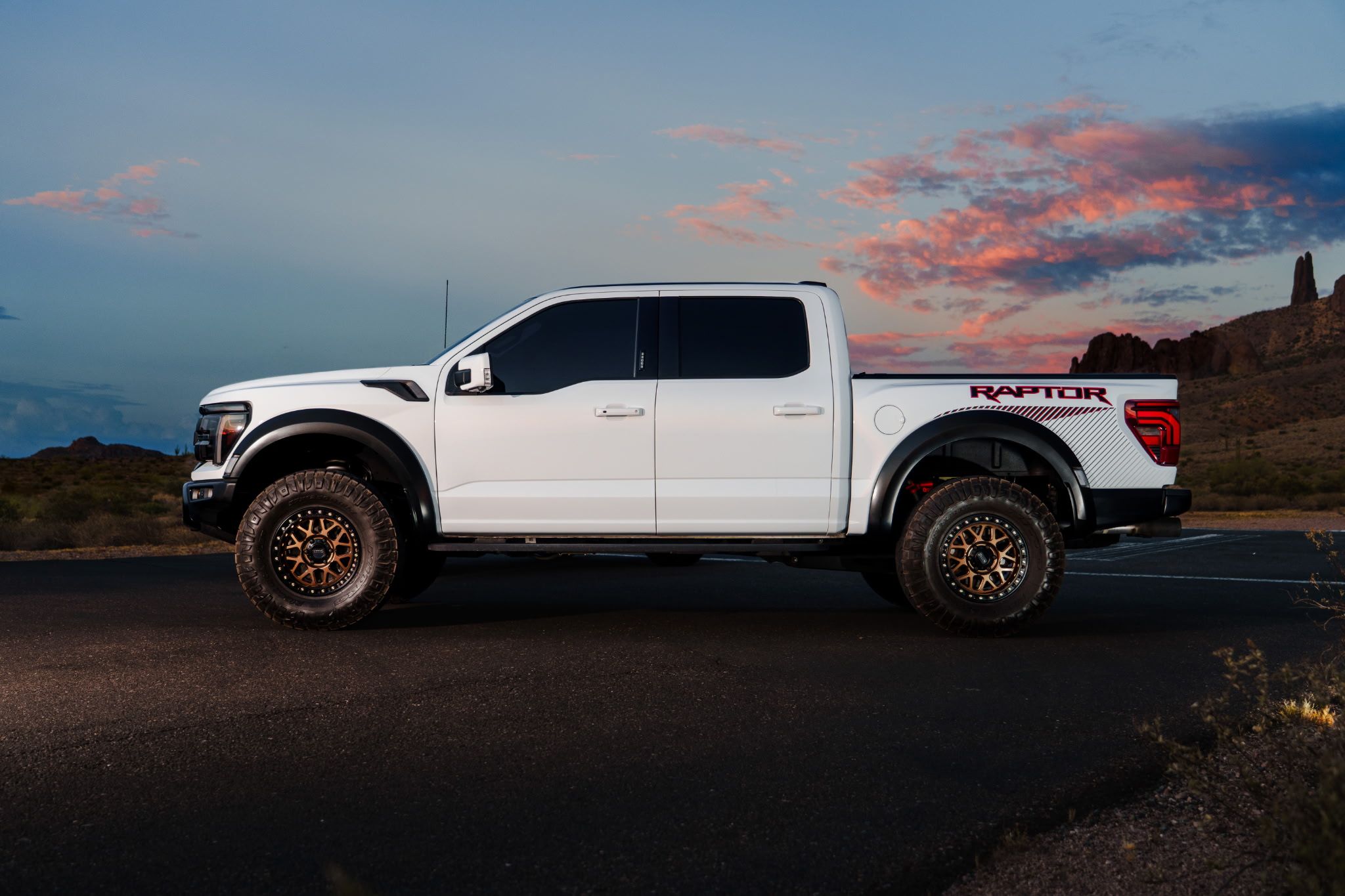 Used 2024 Ford F150 Raptor AWD/4WD image 2