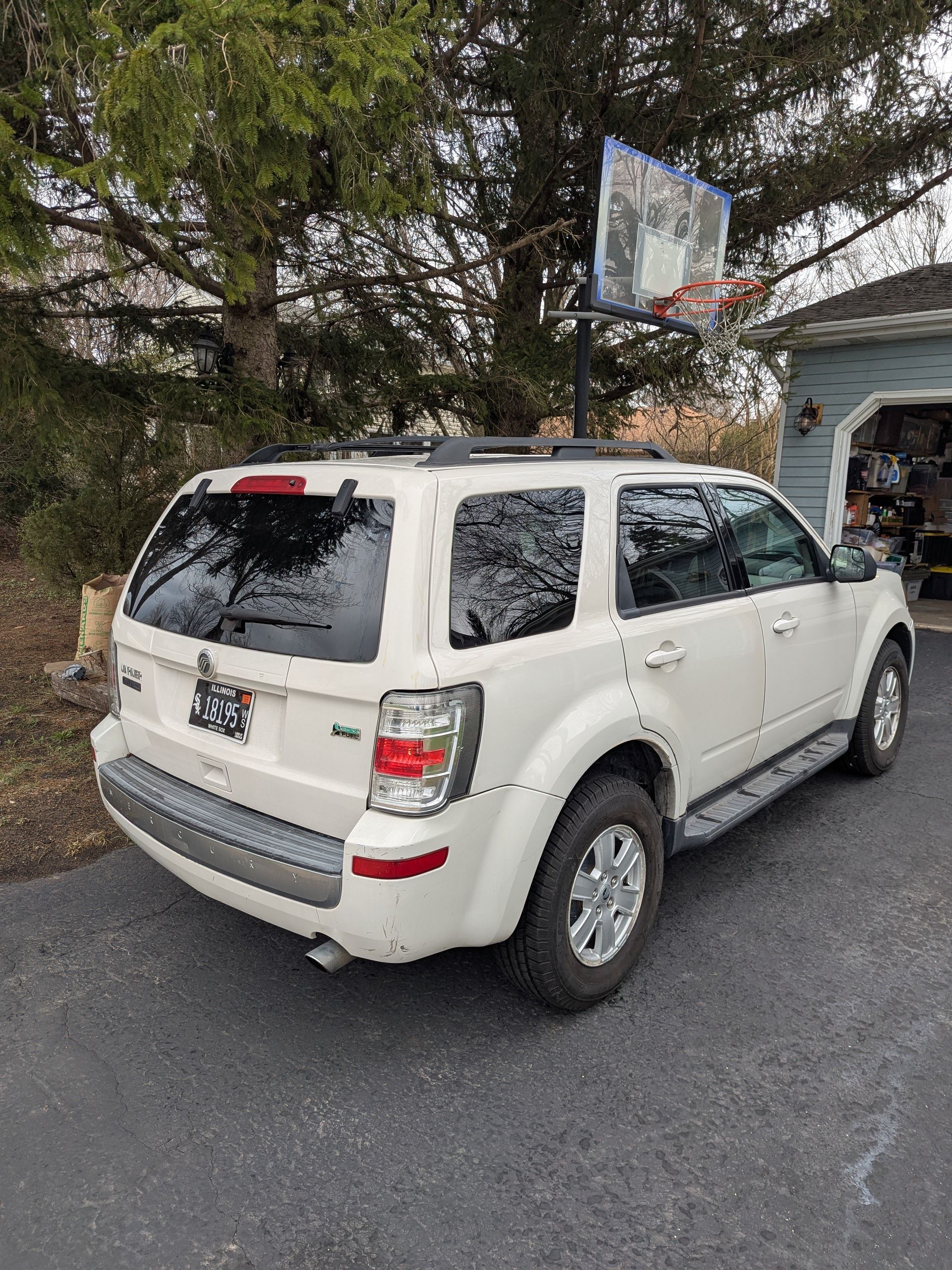 Used 2010 Mercury Mariner 4WD image 5