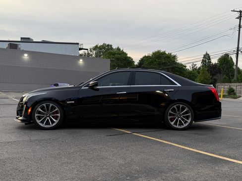 Used 2016 Cadillac CTS V w/ Luxury Package RWD image 20