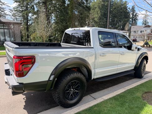 Used 2024 Ford F150 Raptor image 5