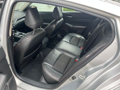 Used 2021 Nissan Altima 2.5 SR FWD image 12