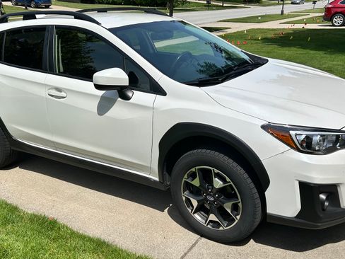 Used 2019 Subaru Crosstrek 2.0i Premium w/ Popular Package #3 AWD/4WD image 2