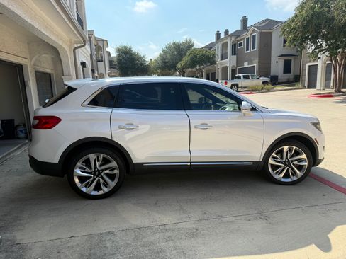 Used 2018 Lincoln MKX Reserve w/ Lincoln MKX Climate Package AWD/4WD image 4