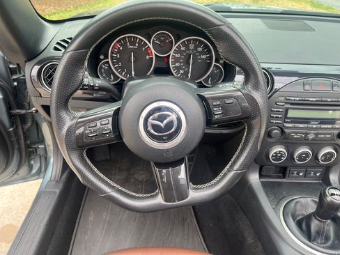 Used 2013 MAZDA MX-5 Miata Grand Touring image 16