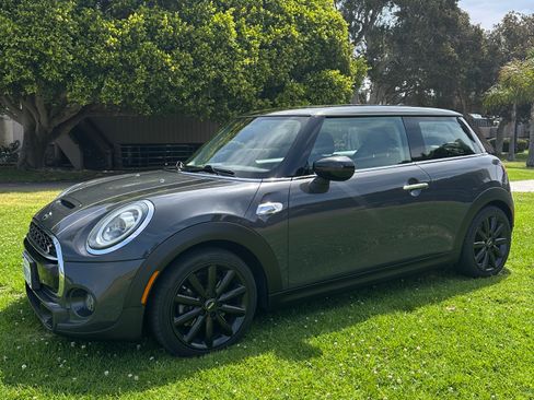 Used 2020 MINI Cooper S FWD image 1