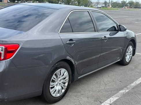 Used 2012 Toyota Camry LE FWD image 5