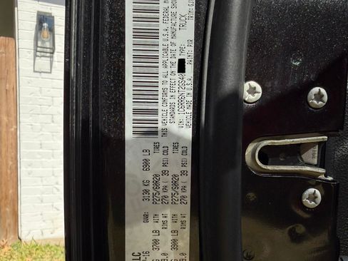 Used 2016 RAM 1500 Laramie w/ Convenience Group image 19