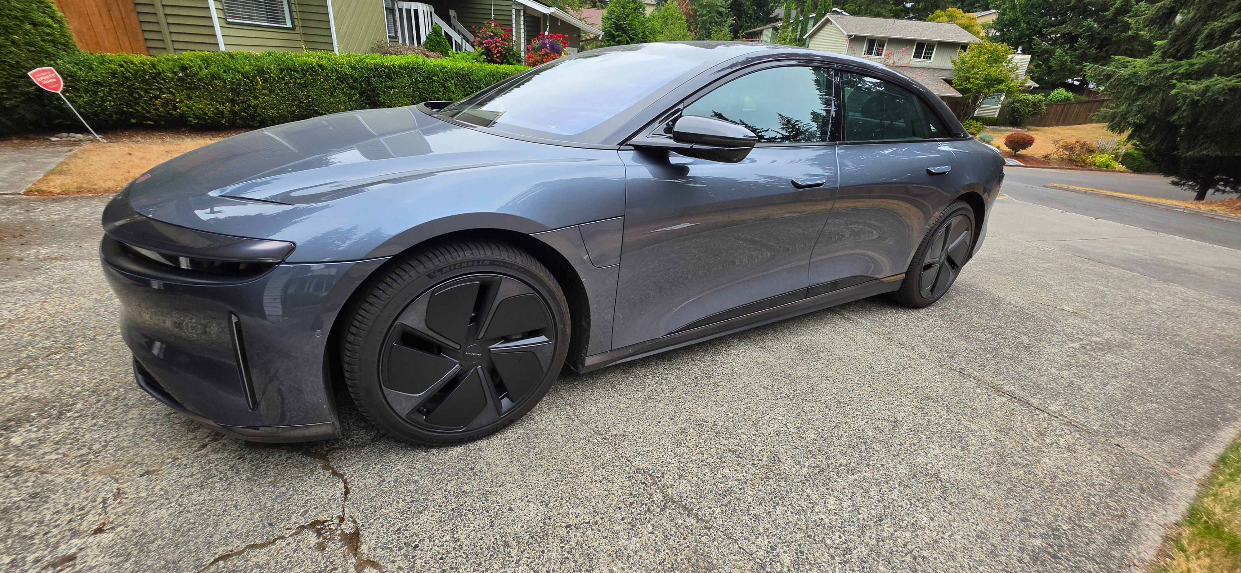 Used 2025 Lucid Air Touring AWD/4WD image 1