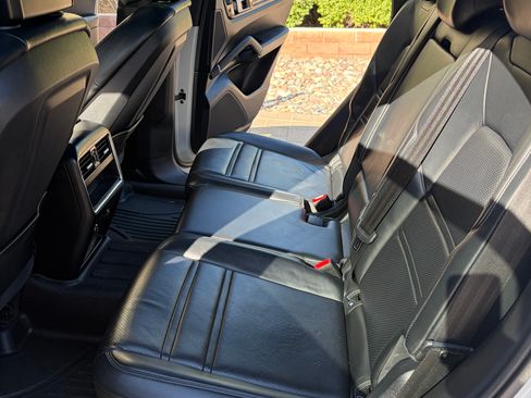 Used 2020 Porsche Cayenne E-Hybrid AWD/4WD image 10