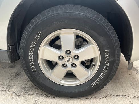 Used 2012 Ford Escape XLT FWD image 8