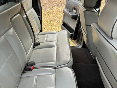 Used 2006 Lincoln Mark LT 2WD image 10