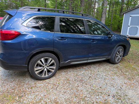 Used 2022 Subaru Ascent Limited w/ Technology Package image 1