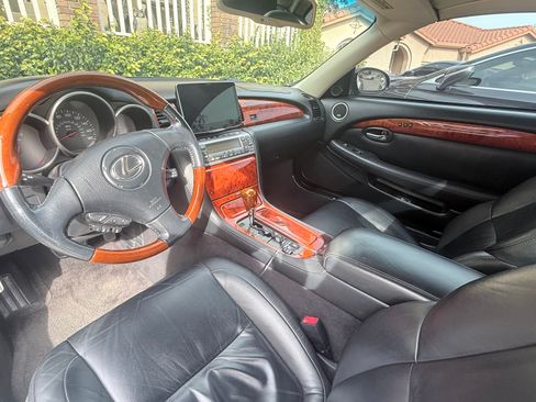 Used 2005 Lexus SC 430 Convertible image 6
