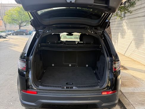 Used 2020 Land Rover Discovery Sport image 10