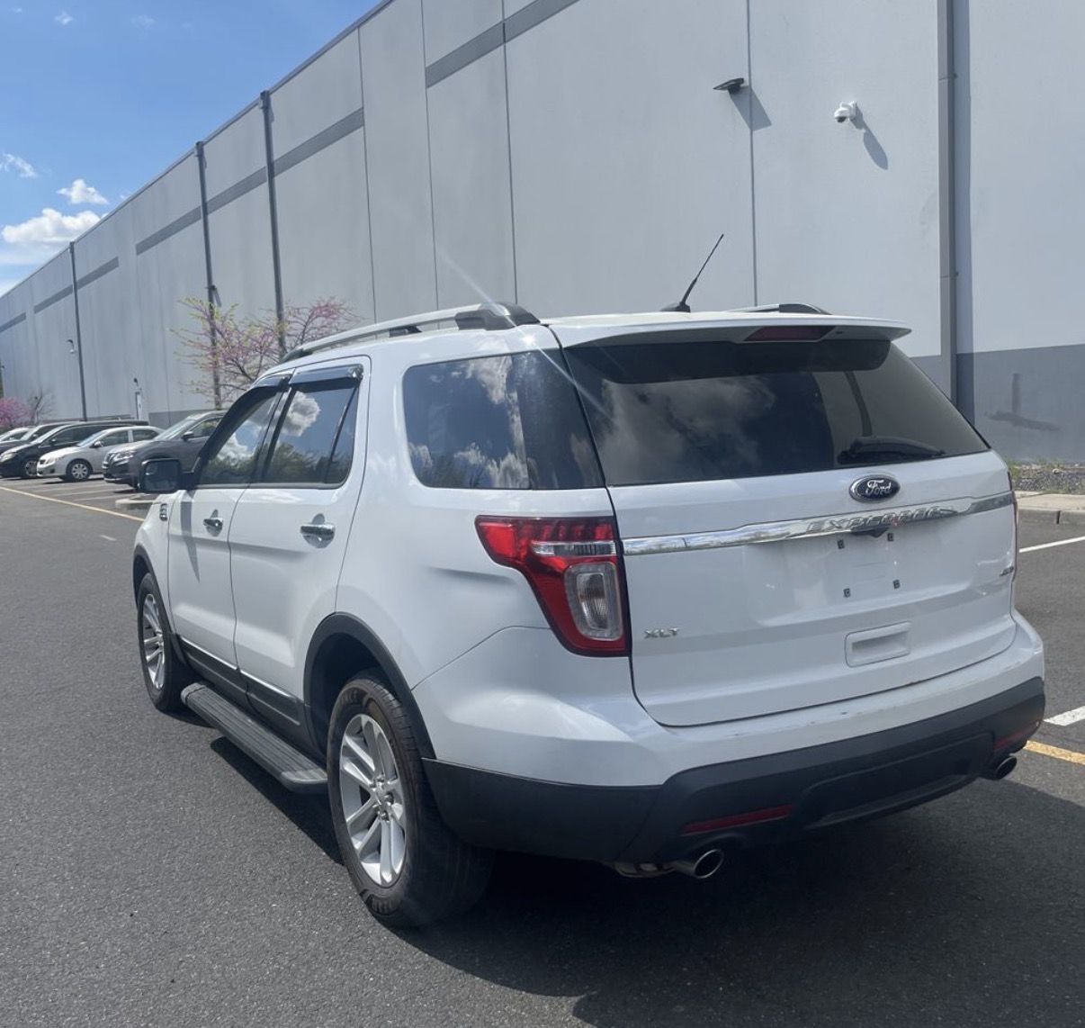 Used 2013 Ford Explorer XLT AWD/4WD image 4