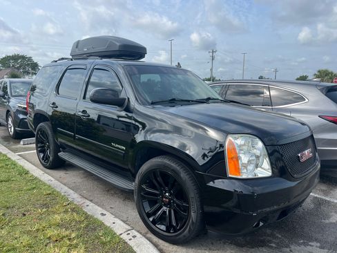 Used 2014 GMC Yukon SLE image 1