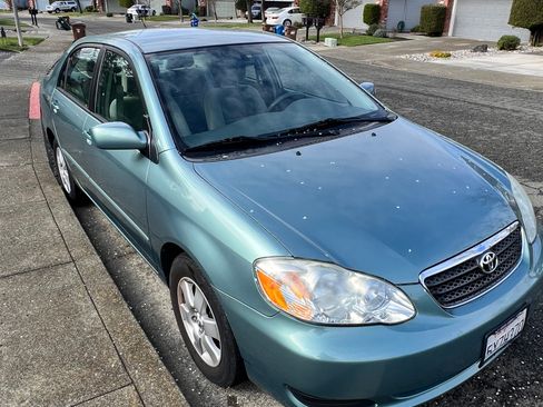 Used 2007 Toyota Corolla LE image 1