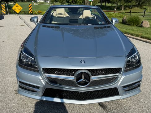 Used 2014 Mercedes-Benz SLK 350 image 11