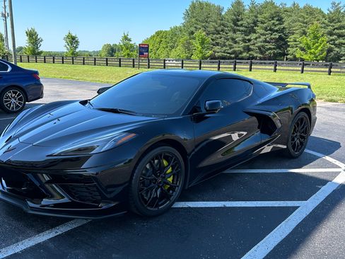 Used 2023 Chevrolet Corvette Stingray Preferred Cpe w/ Z51 Performance Package RWD image 11