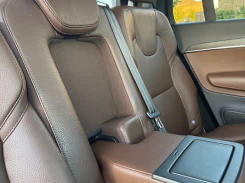 Used 2020 Volvo XC90 T6 Momentum image 18