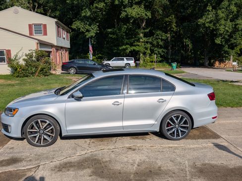 Used 2013 Volkswagen Jetta GLI Autobahn image 4