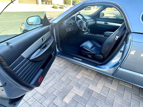 Used 2005 Ford Thunderbird Deluxe image 18