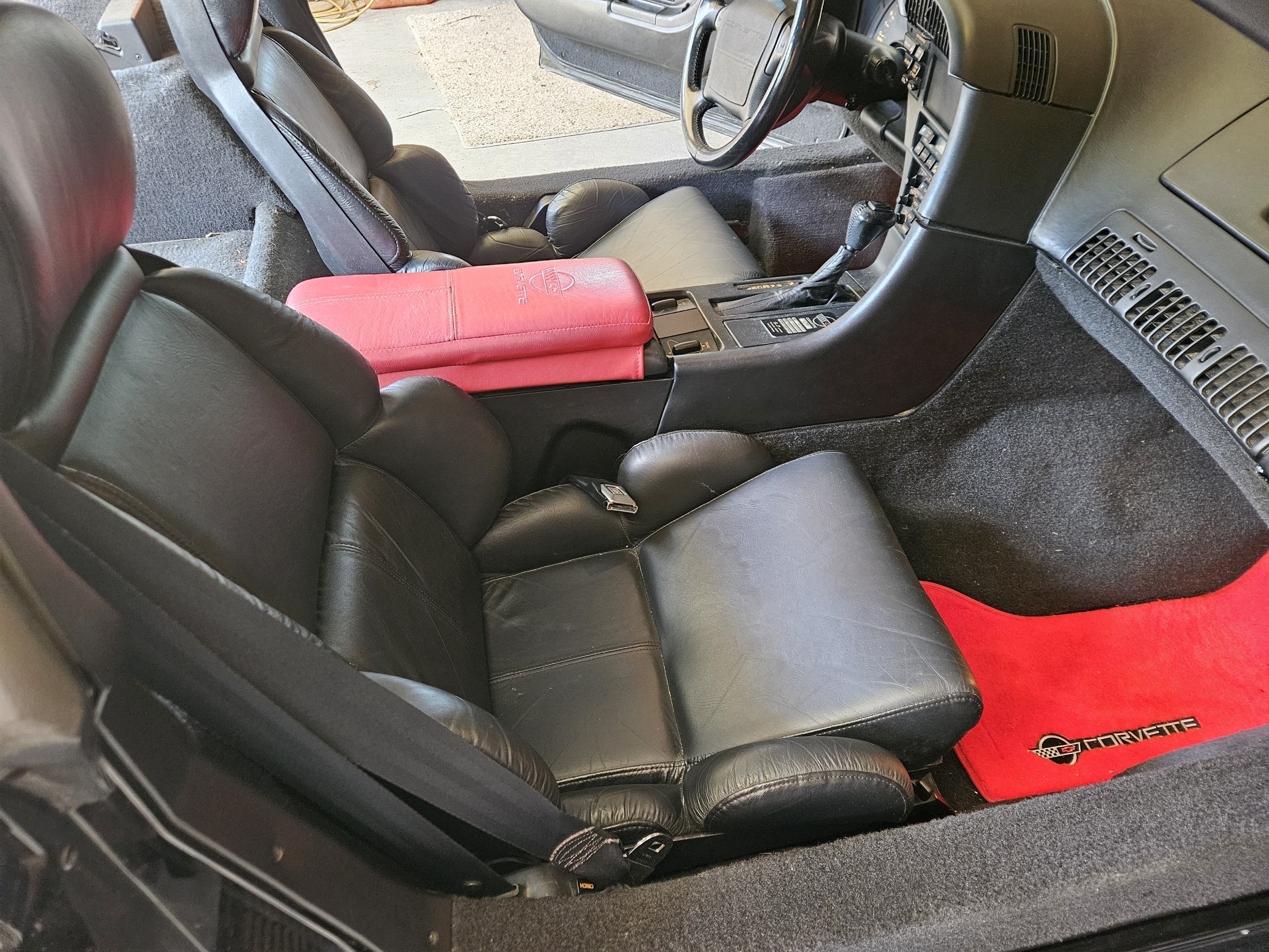 Used 1992 Chevrolet Corvette Coupe RWD image 4