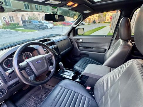 Used 2011 Ford Escape Limited w/ 302A Rapid Spec Order Code image 9