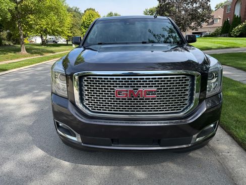 Used 2017 GMC Yukon XL Denali w/ Open Road Package AWD/4WD image 4