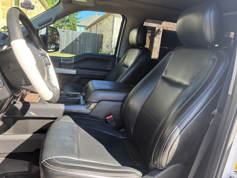 Used 2019 Ford F250 Lariat w/ Lariat Ultimate Package image 12