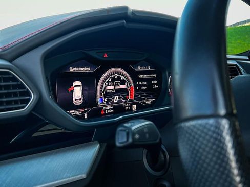 Used 2021 Lamborghini Urus image 20