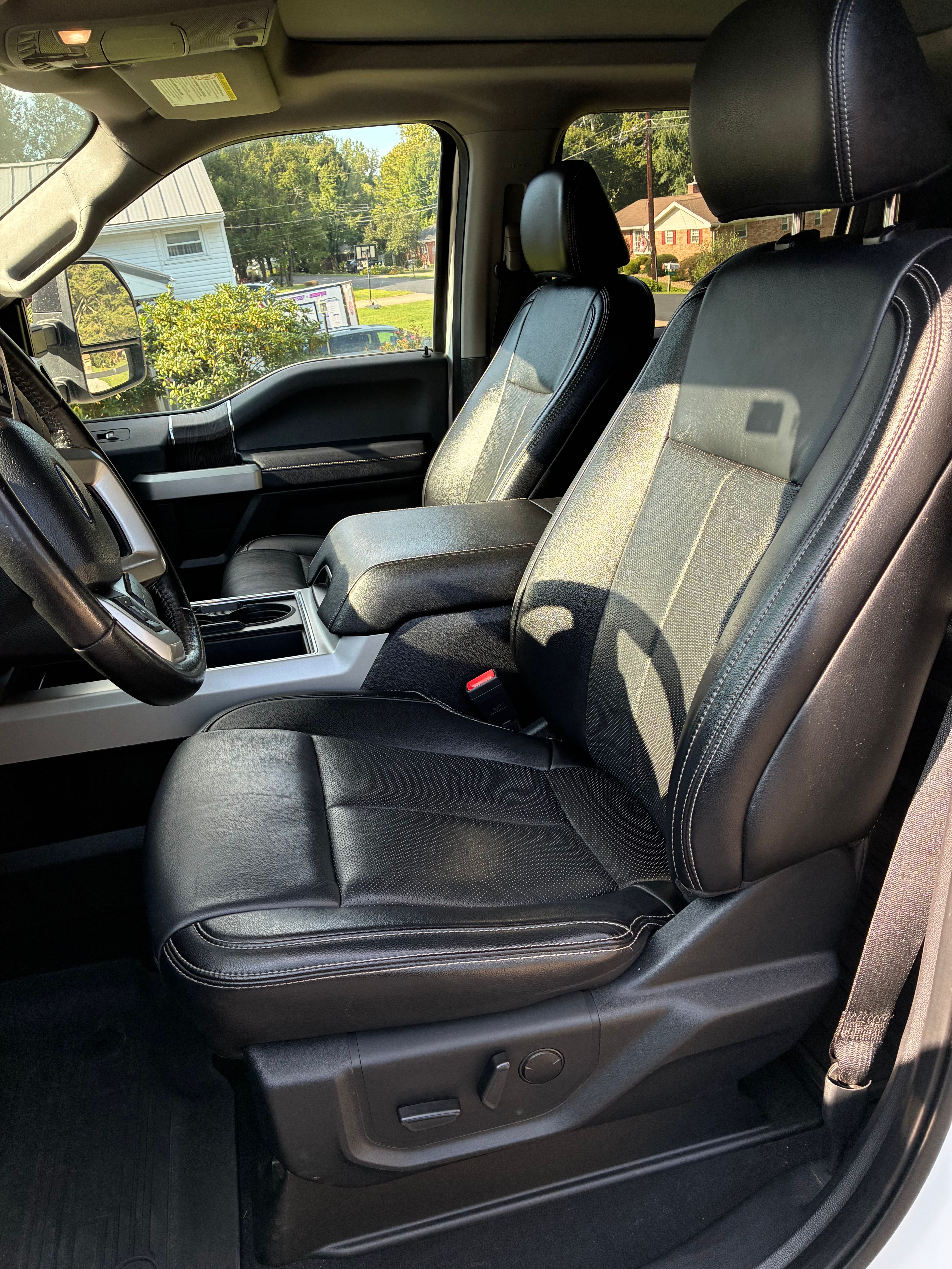 Used 2021 Ford F250 Lariat AWD/4WD image 10