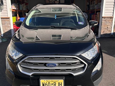 Used 2019 Ford EcoSport SE image 1