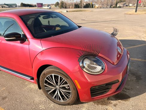 Used 2017 Volkswagen Beetle #PinkBeetle image 11