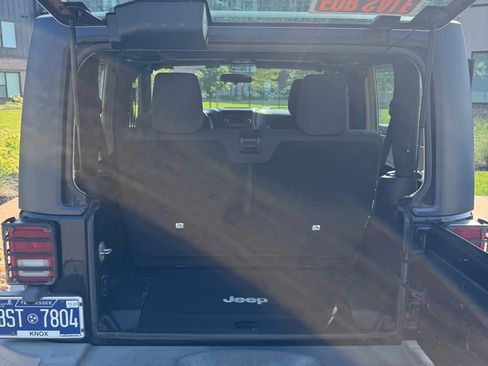 Used 2011 Jeep Wrangler Sport AWD/4WD image 8