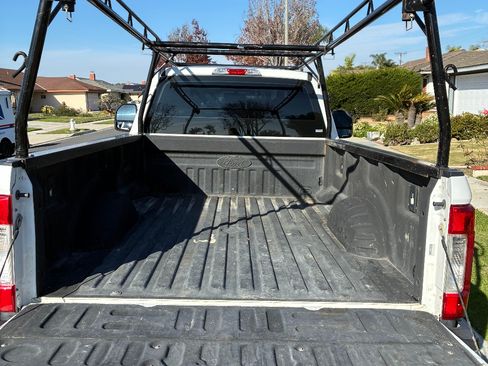 Used 2018 Ford F250 XL w/ Power Equipment Group image 6