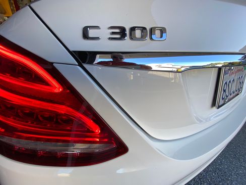 Used 2017 Mercedes-Benz C 300 Sedan image 19