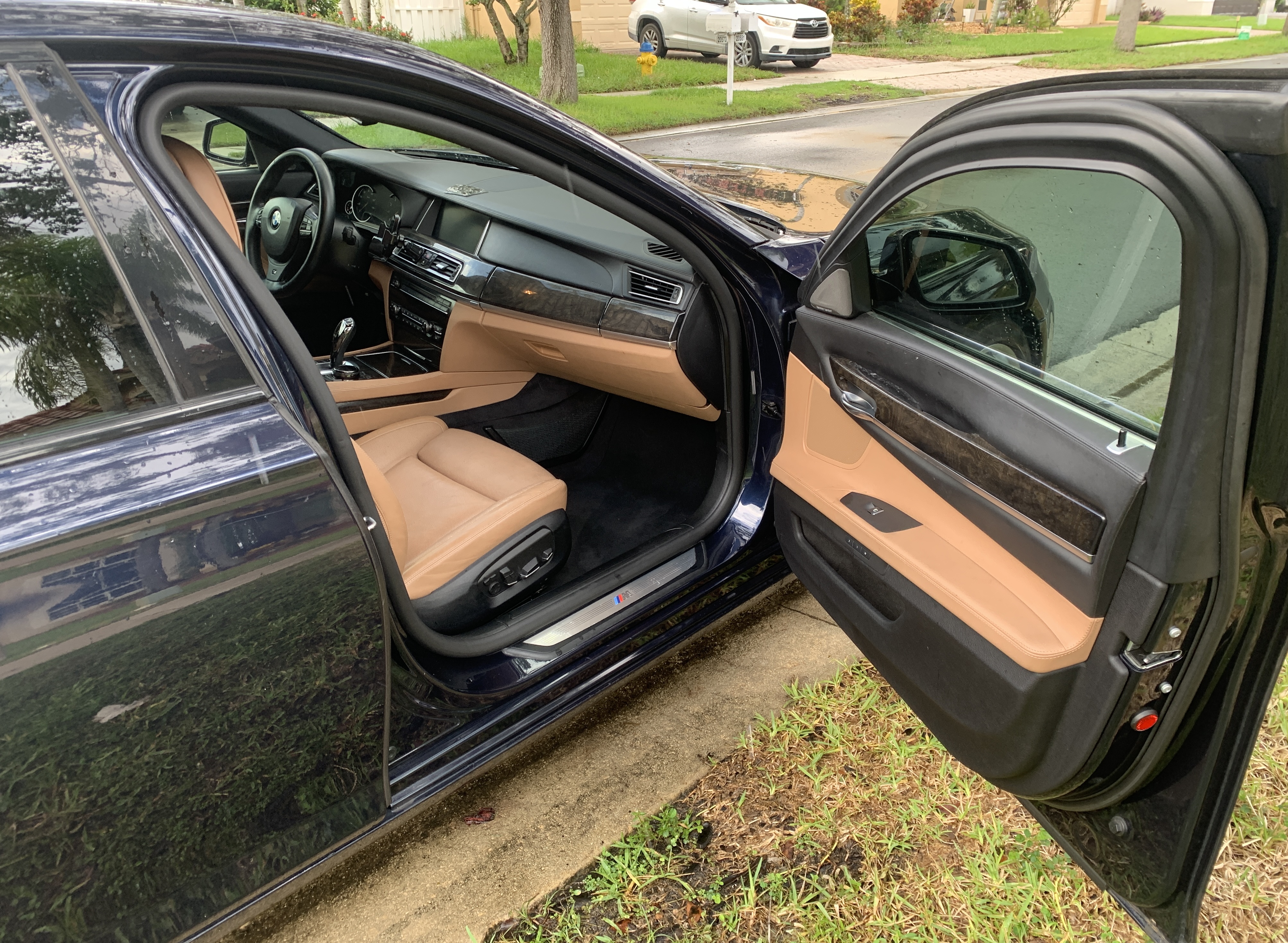 Used 2014 BMW 750i RWD image 13