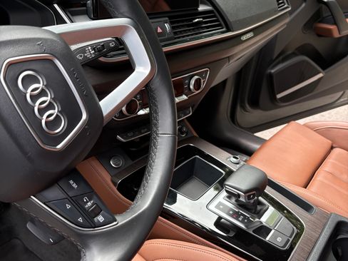 Used 2024 Audi Q5 2.0T Premium Plus w/ Premium Plus Package image 5
