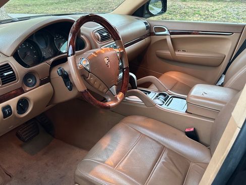 Used 2008 Porsche Cayenne AWD/4WD image 15