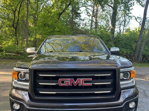 Used 2014 GMC Sierra 1500 SLT w/ All-Terrain Package AWD/4WD image 4