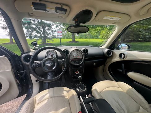Used 2011 MINI Cooper Countryman FWD image 5